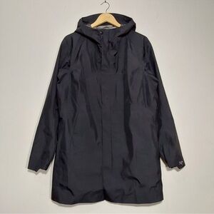 ARC’TERYX Women's Black Waterproof Codetta Jacket ✨LIKE NEW!!✨